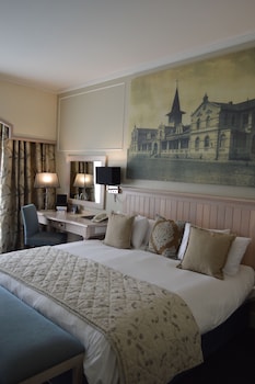 room-image
