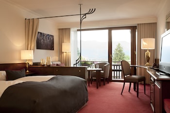 room-image