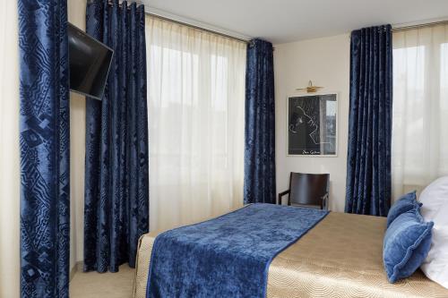 room-image