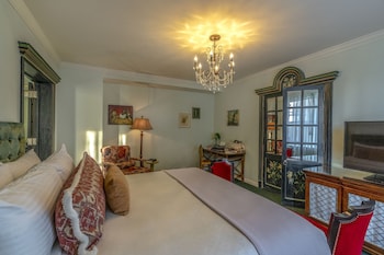 room-image