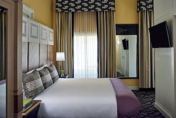 room-image