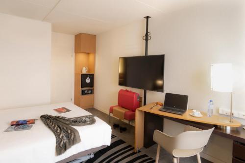 room-image