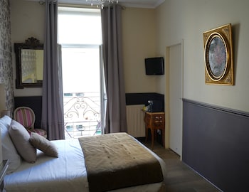 room-image