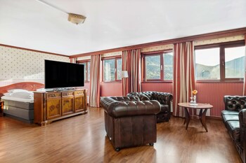 room-image