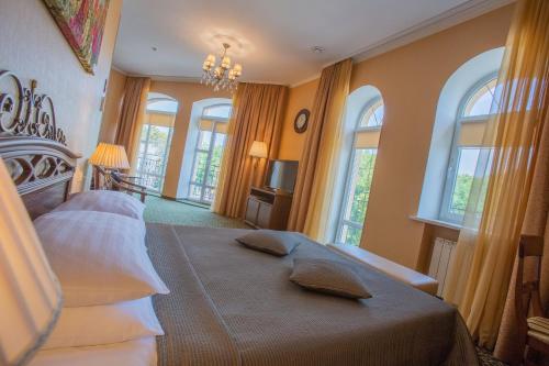 room-image
