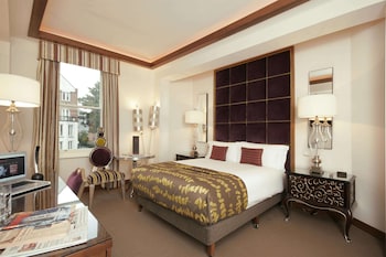 room-image
