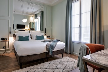 room-image