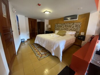 room-image