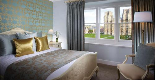 room-image
