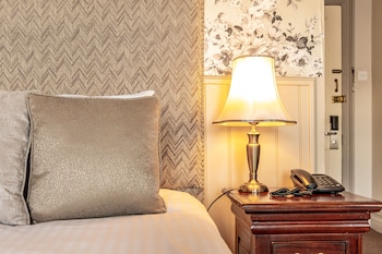 room-image