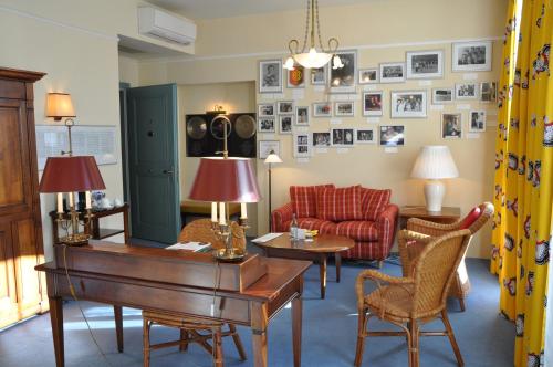 room-image