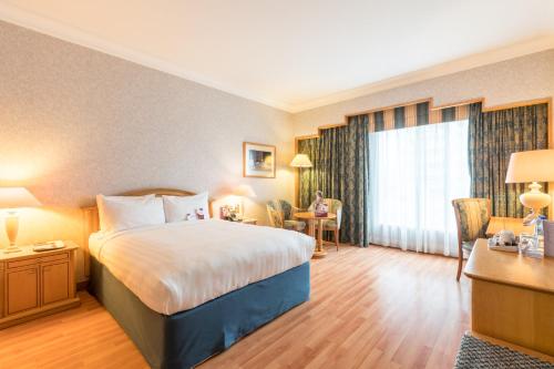 room-image