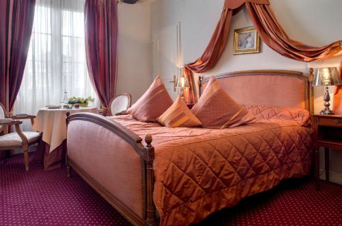 room-image