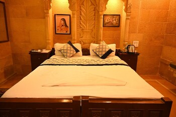 room-image