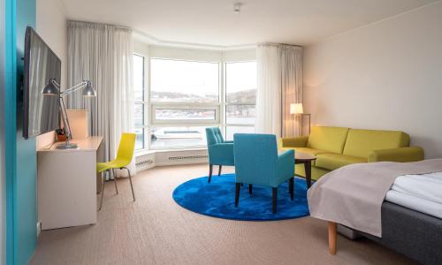 room-image