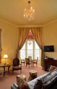 room-image