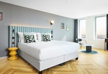 room-image
