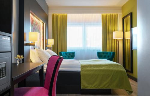 room-image