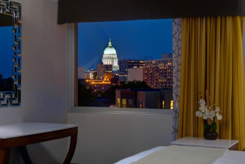 room-image