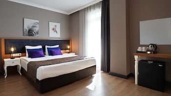 room-image