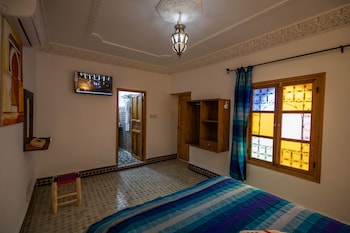 room-image