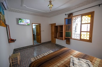 room-image