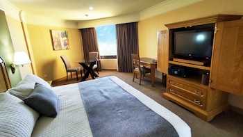room-image