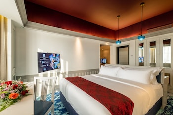 room-image