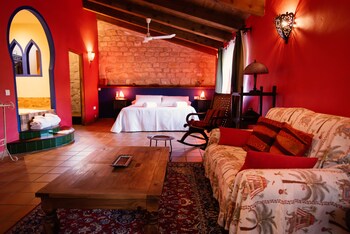 room-image