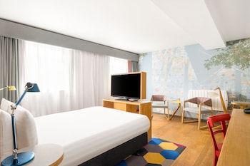 room-image