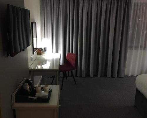 room-image