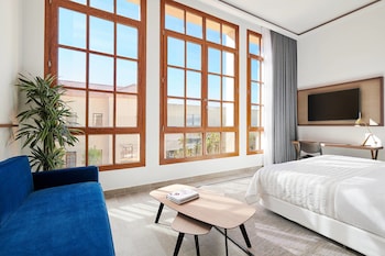 room-image