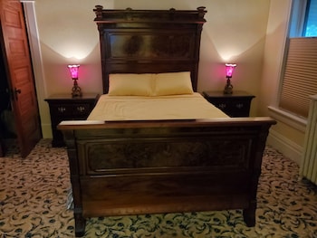 room-image