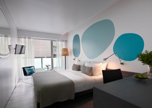 room-image