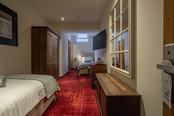 room-image