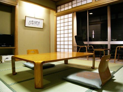 room-image