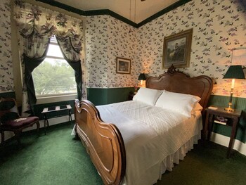 room-image