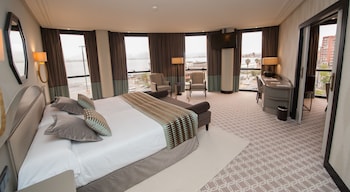 room-image