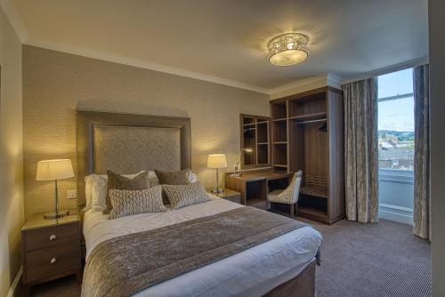 room-image