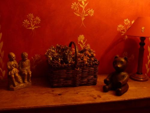 room-image