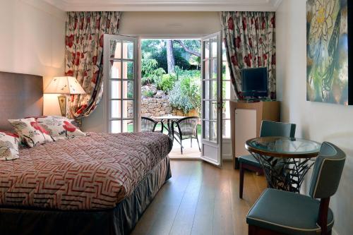 room-image