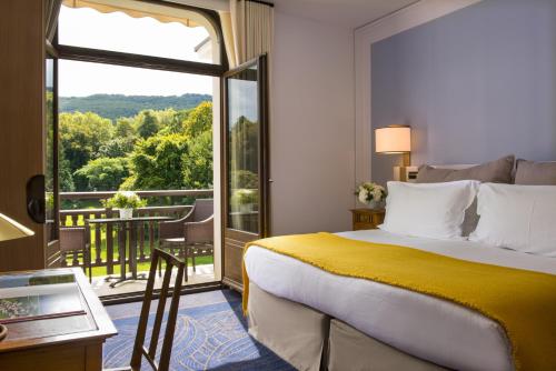 room-image