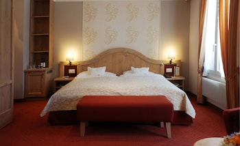 room-image