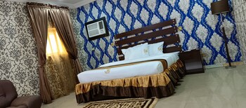 room-image