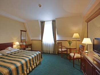 room-image