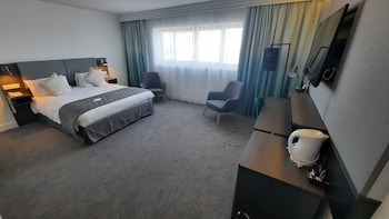 room-image