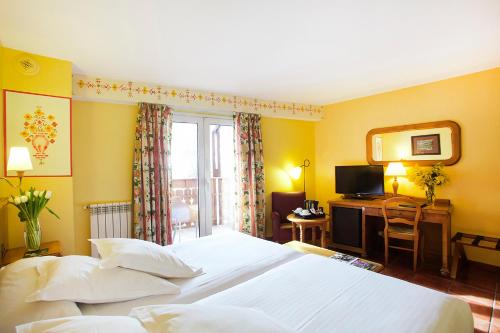 room-image