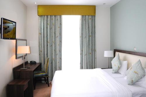 room-image