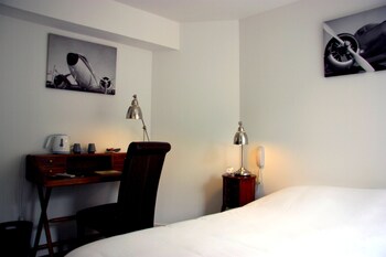 room-image