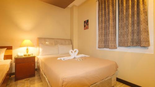 room-image